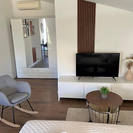 Studio Apartment Elena Zadar Exterior foto